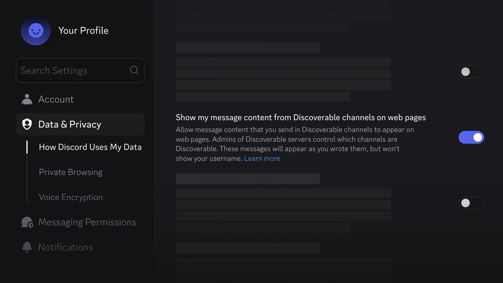 Captura oficial da configuração que controla a exibição de mensagens públicas do Discord na web.
